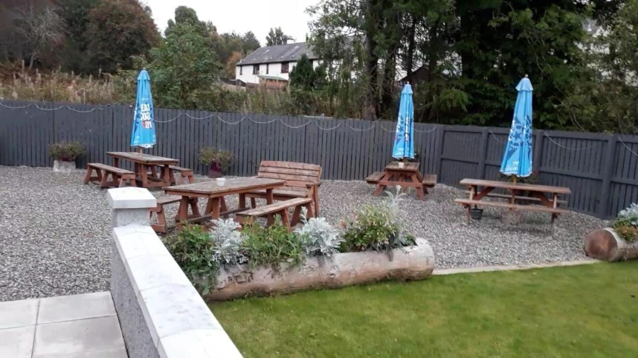 Ord Arms Hotel Muir of Ord Buitenkant foto
