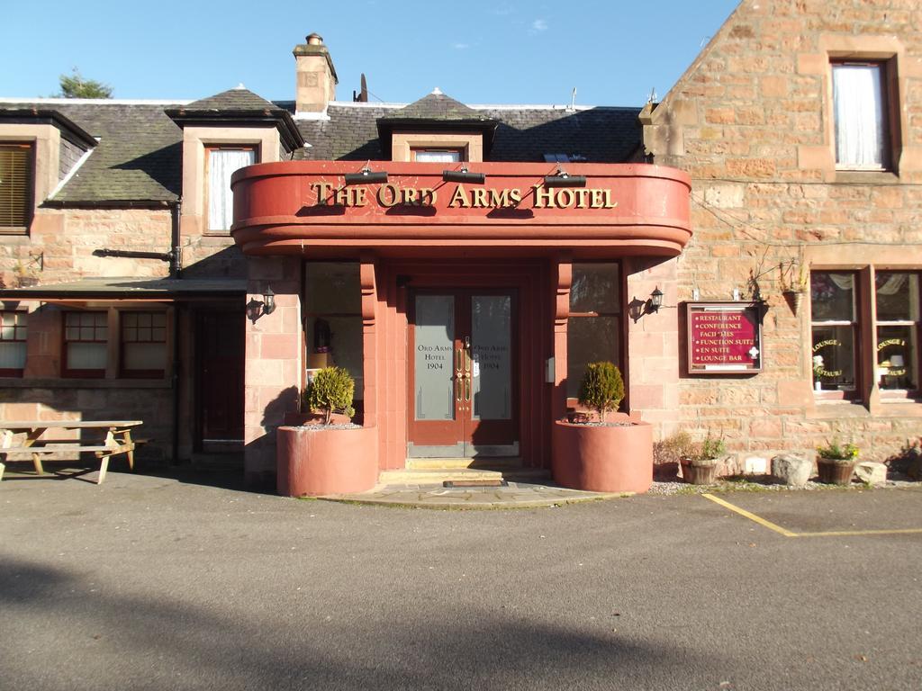 Ord Arms Hotel Muir of Ord Buitenkant foto