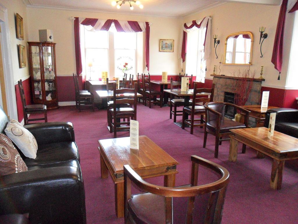 Ord Arms Hotel Muir of Ord Buitenkant foto