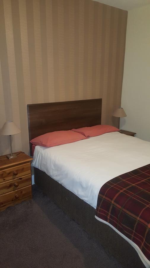 Ord Arms Hotel Muir of Ord Buitenkant foto