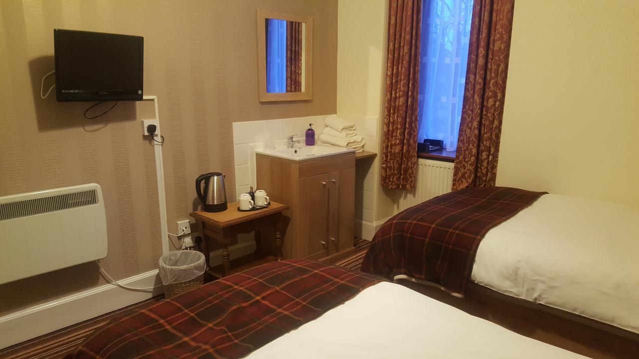 Ord Arms Hotel Muir of Ord Buitenkant foto
